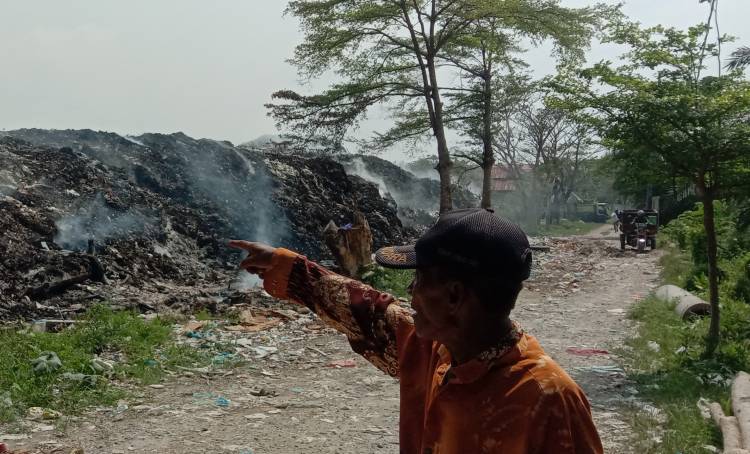 Kadis LH Tegur Anggotanya Yang Biarkan Wartawan Meliput Kebakaran TPA