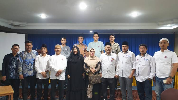 Gelar Diskusi Publik dan Silaturahmi, PASU Bagikan Passport Go Internasional Kepada Anggota