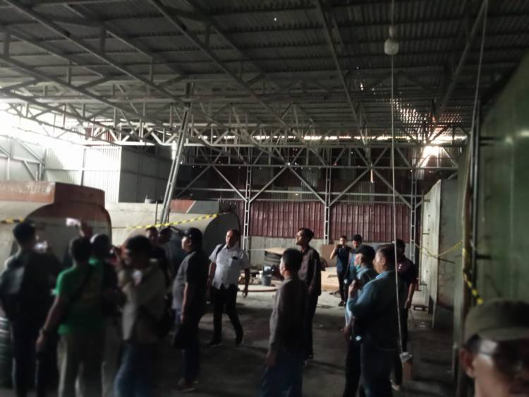 Warga Bilang Gudang Minyak Milik AKBP Achiruddin Hasibuan Ilegal