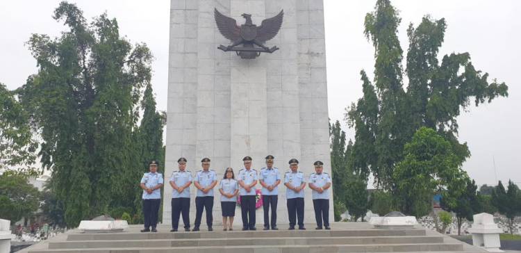 Peringati HBP 59, Lapas Pancur Batu Ziarah dan Tabur Bunga Bersama Kanwil Kemenkumham Sumut