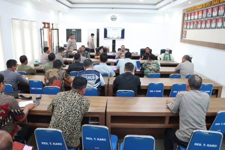 AKBP Ronny Nicolas Sidabutar Tekankan Kepada Bupati Karo Supaya Infrastruktur Diperbaiki