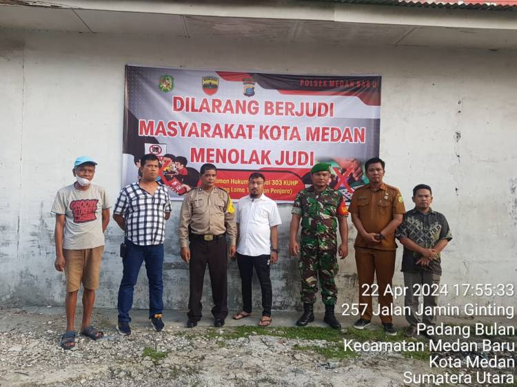 Polsek Medan Baru Pasang Spanduk Himbauan "Dilarang Berjudi" di Gg. Dipanegara dan Gg Golf
