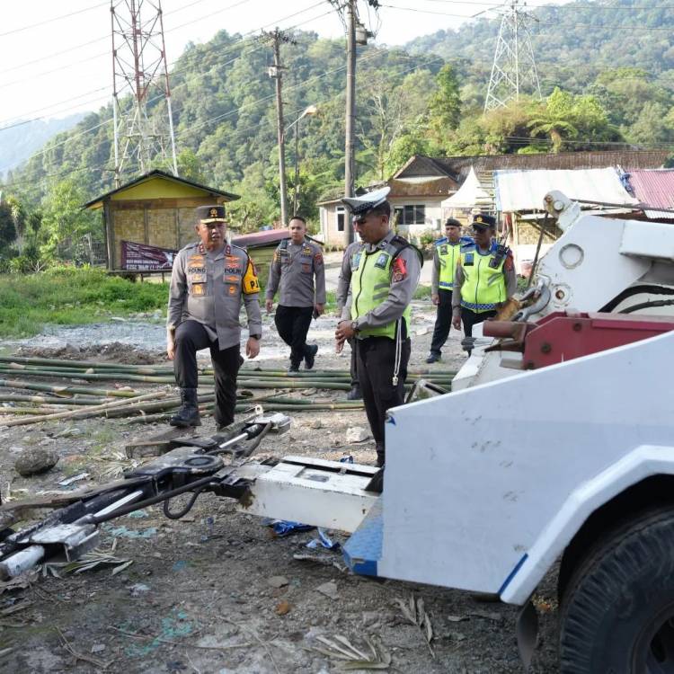 Cek Jalur Medan Tanah Karo, Kapolda Sumut : Pastikan Alat Berat Berfungsi