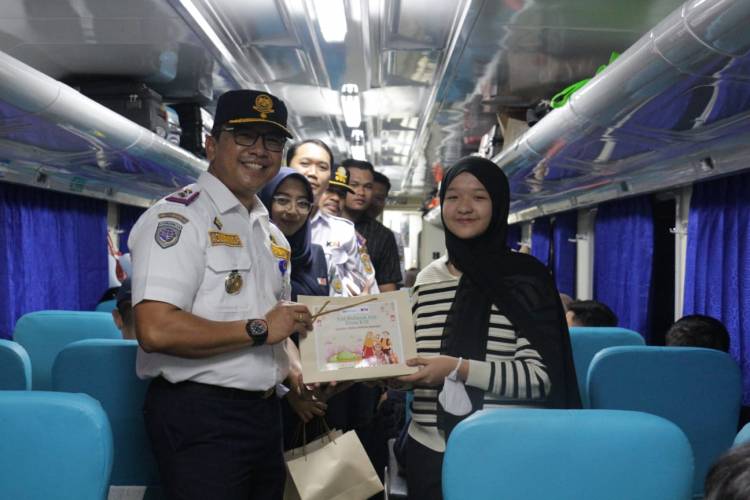 Kadishub Sumut Berangkatkan 466 Pemudik dan 30 Unit Sepeda Motor ke Rantau Parapat