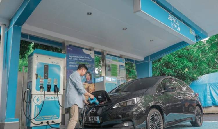 Mudik Pakai Kendaraan Listrik? Yuk Cek Lokasi Stasiun Pengisian dengan PLN Mobile