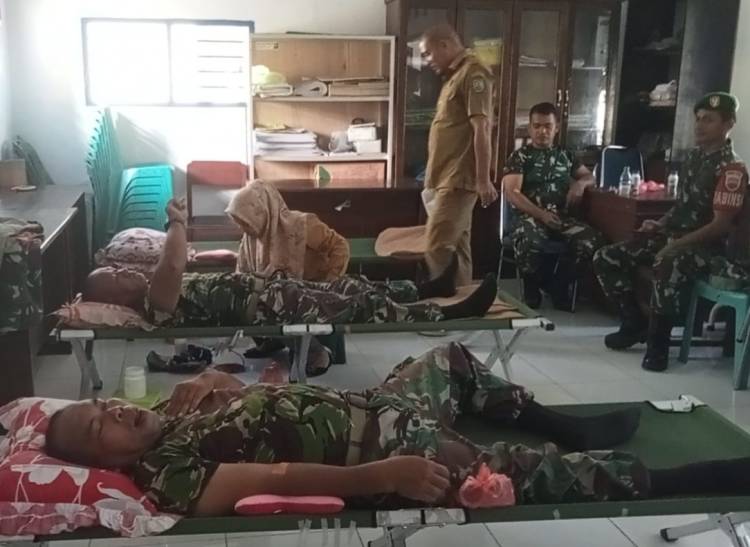 Hendri Hayadi juga ikut berpartisipasi donor darah di gedung siabu