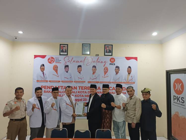 Saat Mendaftar Sebagai Calon Walikota Medan ke PKS, Kasman Lubis Puji Prof Ridha : Banyak 'Dayang-Dayangnya