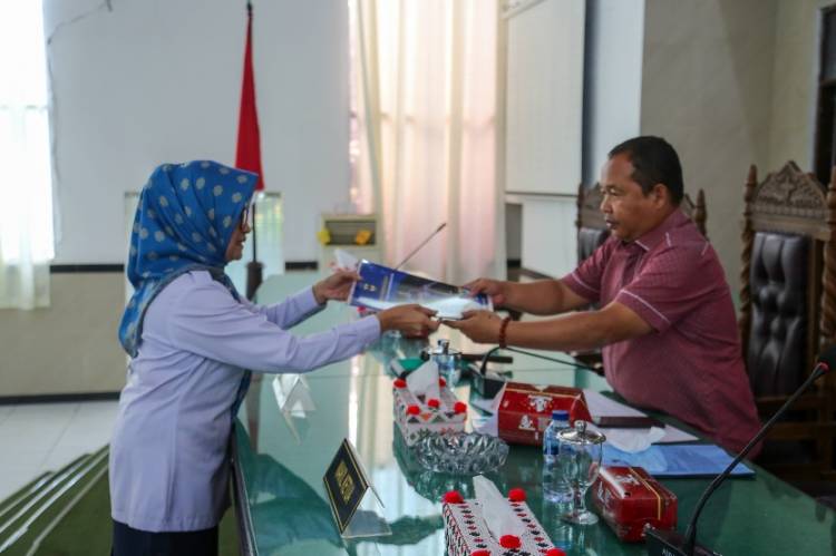 Wali Kota Susanti Sampaikan nota jawaban LKPj TA 2023