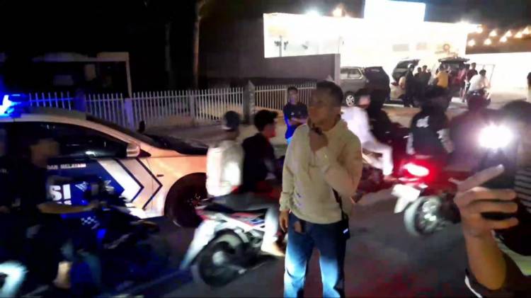 Kompol Yayang Bubarkan Sahur on the Road