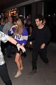 Kenapa Taylor Swift dan Matty Healy  Meninggalkan Gedung Bersama di Kota New York