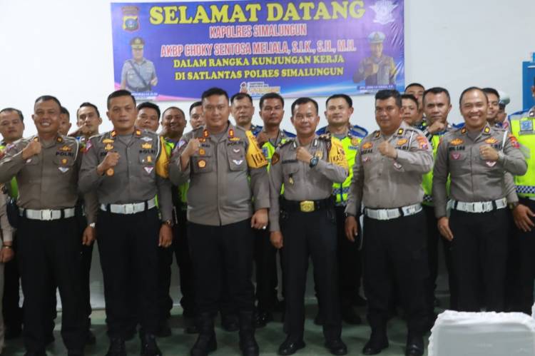 Kunjungan Kerja Kapolres Simalungun AKBP Choky Meliala Pimpin Evaluasi Kinerja Fungsi Lalu Lintas di SATPAS Simalungun
