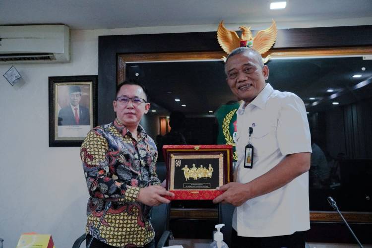 Tertarik  dengan Kemajuannya, Komisi I dan II DPRD Sukamara Jadikan Medan Tujuan Kunker