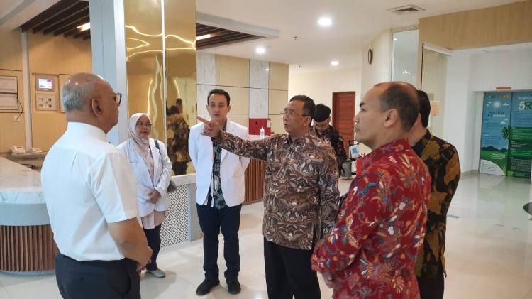 Dirjen Yankes Kemenkes Kunjungi Layanan RS Adam Malik: Banyak Perubahan