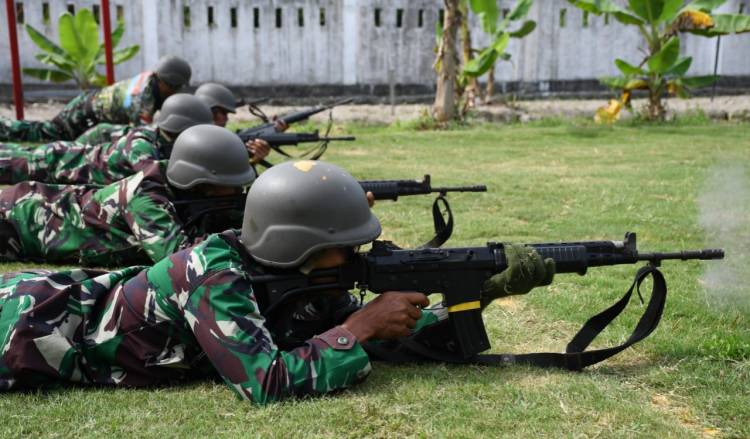 Glagaspur, Prajurit Lanal TBA Asah Kemampuan Menembak