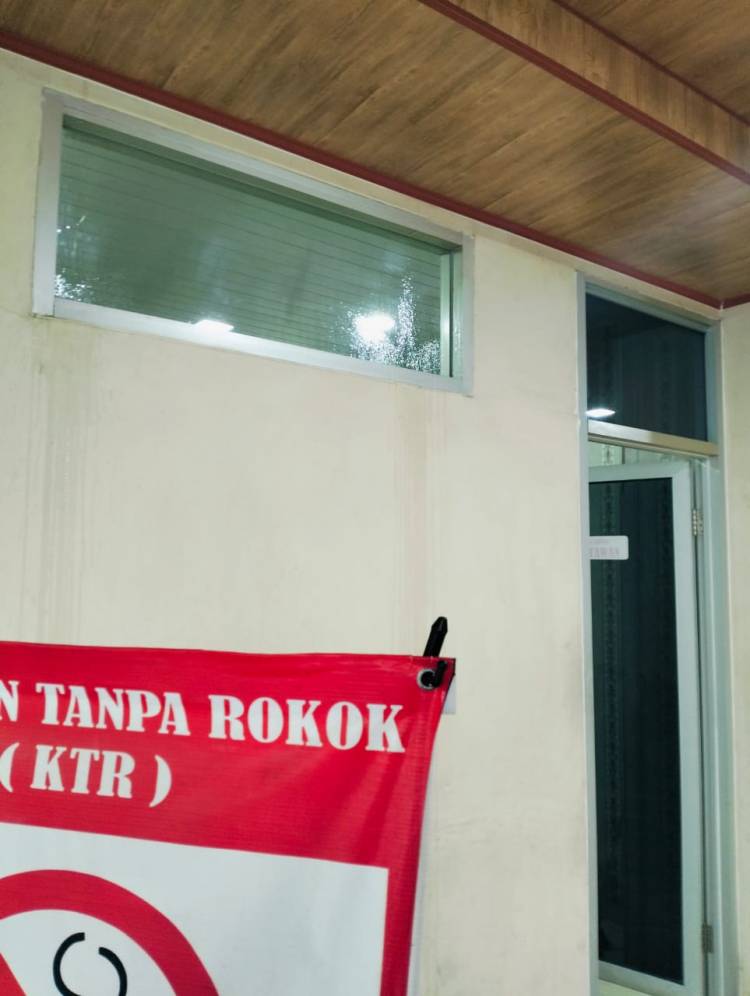 Amangoi..., Baru Renovasii, Plafon Gedung DPRD Medan Bocor