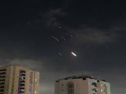 Bagaimana Israel Mencegat Lebih dari 300 Rudal dan Drone Iran..?