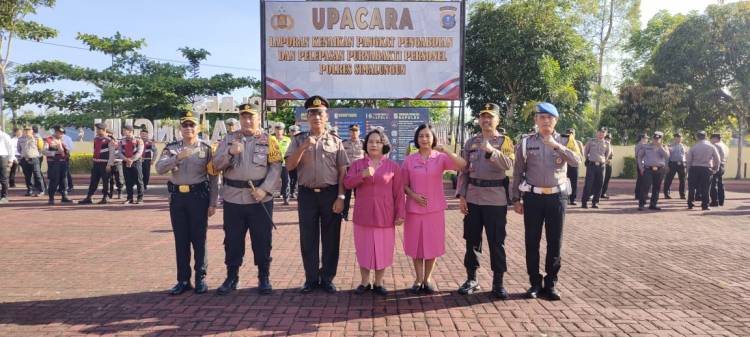 Kapolres Simalungun Pimpin Upacara Kenaikan Pangkat Pengabdian Personel dengan Hikmat