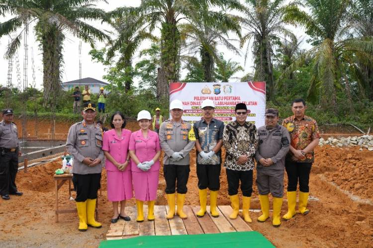 Langkah Proaktif: Kapolda Sumut Memimpin Upacara Peletakan Batu Pertama Rumah Dinas dan Penanaman Pohon di Labuhanbatu Selatan