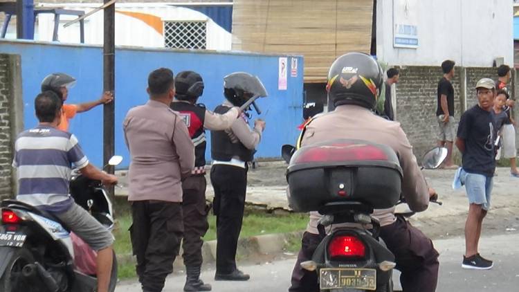 Kepling di Belawan Terkapar Dibalok Pelaku Bentrok