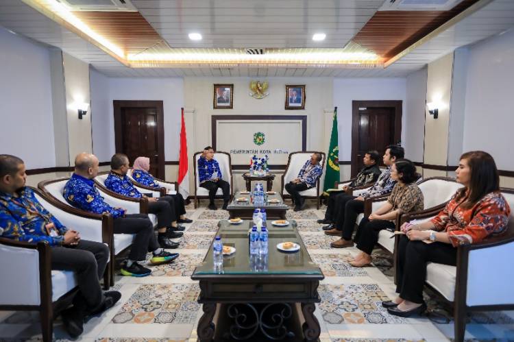 Rico Waas Minta KPPU Bantu Mengawasi Persaingan Usaha Produk UMKM