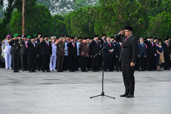 HUT ke-77 Provinsi Sumut, Gubernur Bobby Nasution Pimpin Ziarah ke Makam Pahlawan