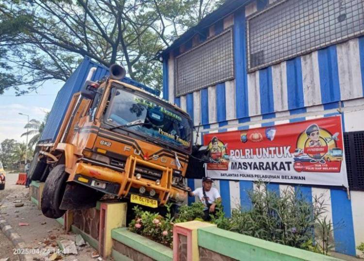 Puluhan Polisi di Pos Jaga Belawan Nyaris Tewas