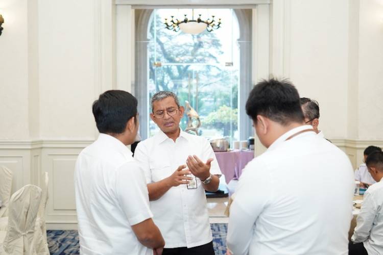 Bertemu Dengan Seluruh Perangkat Daerah, Rico Waas: Kita Harus Bermanfaat Untuk Masyarakat