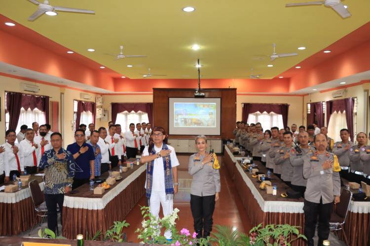 Kapolres Pematangsiantar Terima Kunker Reses Anggota Komisi III DPR RI Dr. Hinca IP Panjaitan, SH, MH,ACCS