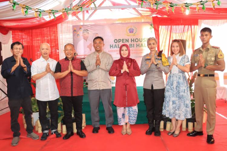 Kapolres Pematangsiantar Hadiri Open House Idul Fitri 1446 H Dirumdis Dandim 0207/Simalungun