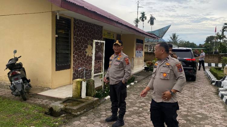 Kapolres Simalungun Lakukan Sidak Kesiapan Personil di Polsek Panei Tongah