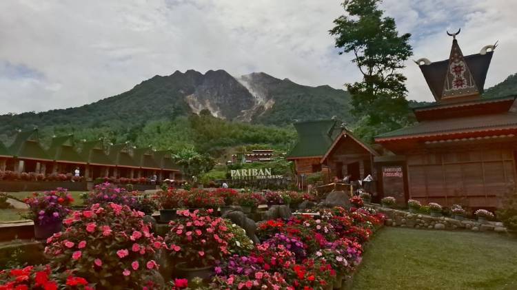 Pengunjung Objek Wisata ke Pemandian Air Panas Kabupaten Karo Naik Hingga 75 %, Warga: Kami Butuh Perbaikan Jalan