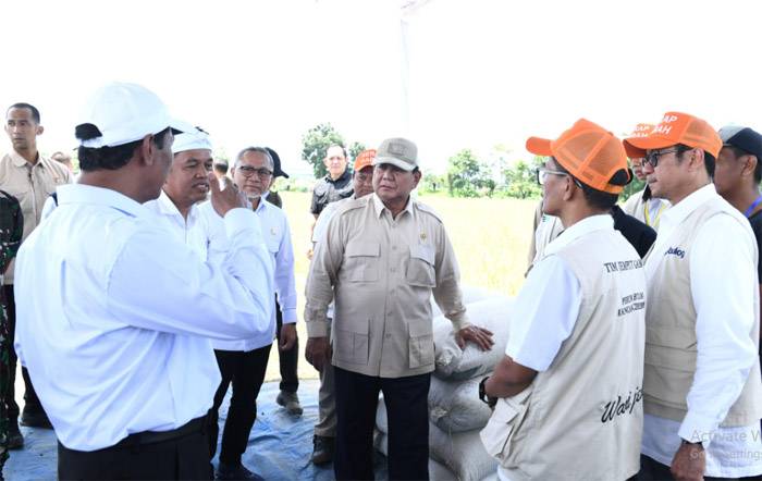 Prabowo Subianto Apresiasi Bulog di Panen Raya Majalengka