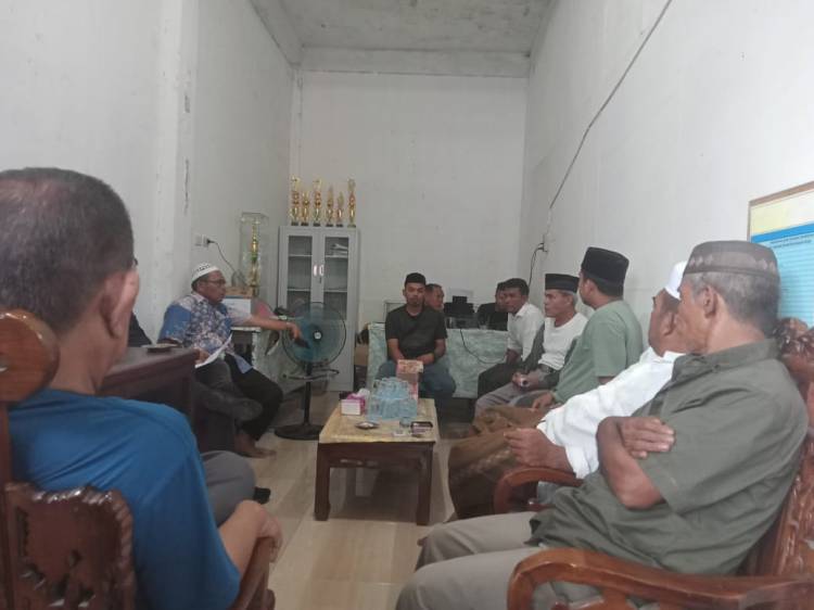 Sempat Viral..!! Anggota DPRD Madina Serahkan Sisa Uang Pembangunan Mesjid Ke Pihak Desa Momoang Julu