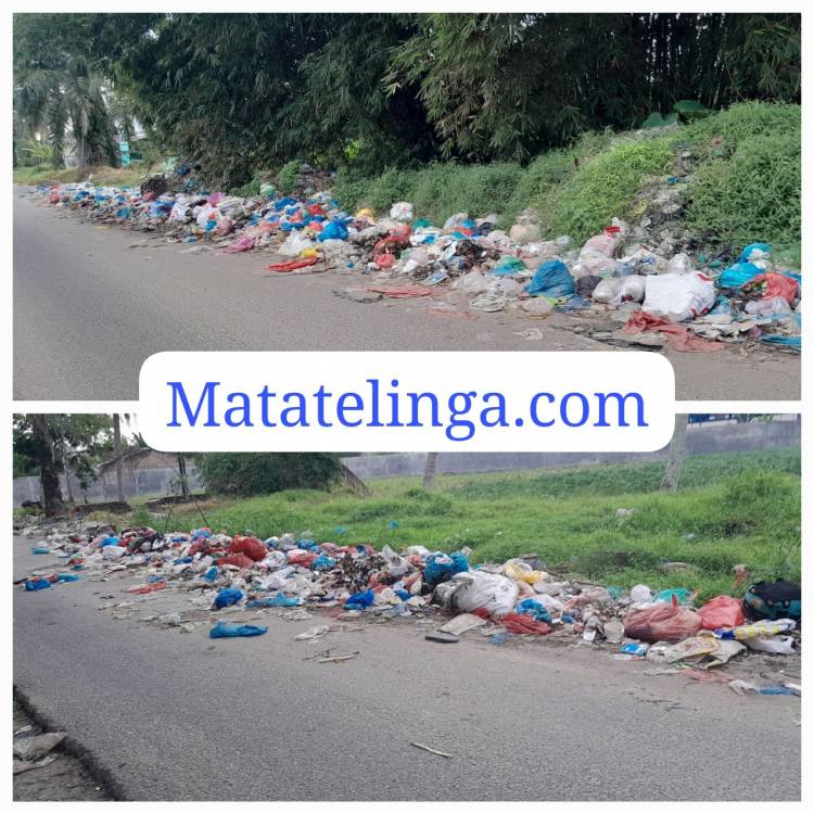 Sampah Berserak di Jalan Garuda