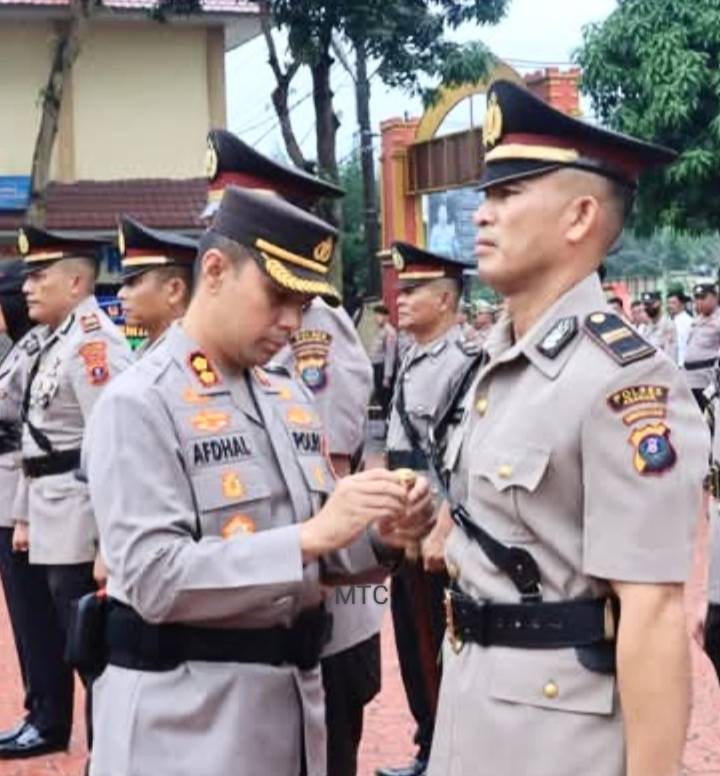Kapolres Asahan Pimpin Sertijab Dua Kasat Dan Beberapa Kapolsek