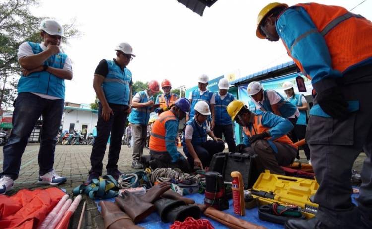Tingkatkan Keamanan Pekerja dan Kehandalan Listrik, GM PLN UID Sumut Lakukan Kunjungan Kerja Ke Unit Layanan Pelanggan