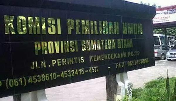 Pleno Rekapitulasi Penghitungan Suara KPU Sumut Kembali Diskors