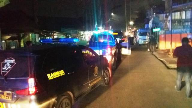 Saling Serang, Warga Tawuran Jelang Sahur