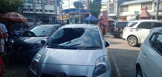 Pria Ini Lompat dari Lantai 3 Mal Usai Ajakannya Ditolak Sang Kekasih
