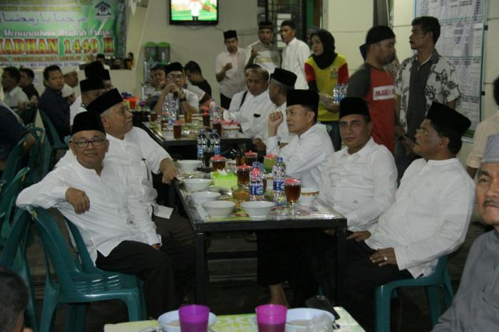 Gubernur Sumut Berbuka Puasa  Bersama Ribuan Masyarakat Aceh