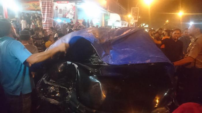 Diduga Maling Mobil, Pelaku Kritis Dihajar Masa di Jalan HM Joni