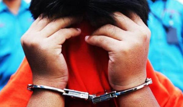 Pelajar Bunuh Pelajar SMP, di tangkap Polisi di Kediamannya