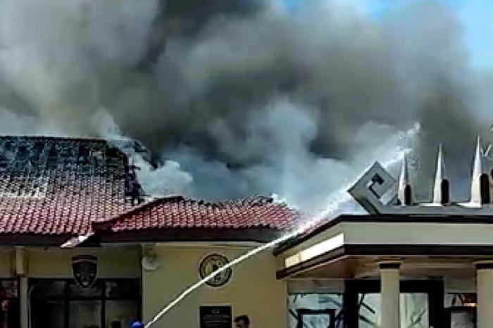 Polres Lampung Selatan Terbakar, Bagaimana dengan Pelayanan...