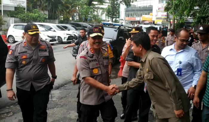 Kapolsek Medan Baru Dampingi Kapoldasu Tinjau Pusat Perbelanjaan
