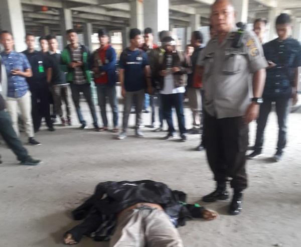 Sesak Nafas, Driver Ojol Meninggal Seketika di Parkiran CBD Polonia