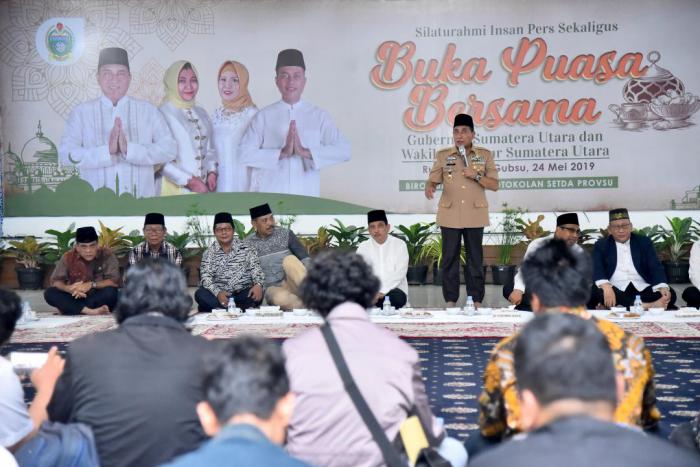 Buka Puasa Bersama Insan Pers, Gubernur Edy Harapkan Wartawan Beritakan Kesulitan Rakyat