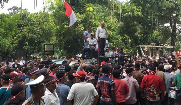 Cegah upaya Deligitimasi KPU, Massa Demo Lokasi Rekapitulasi Suara KPU Sumut