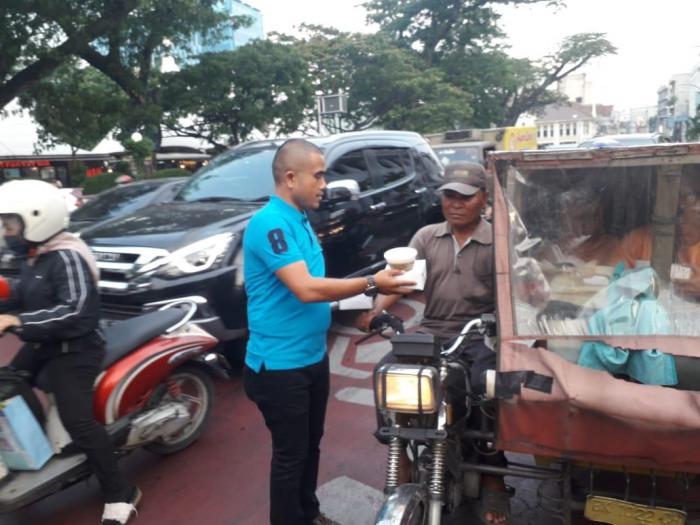 Koordinator Wartawan Pemko Medan Berbagi Takjil 