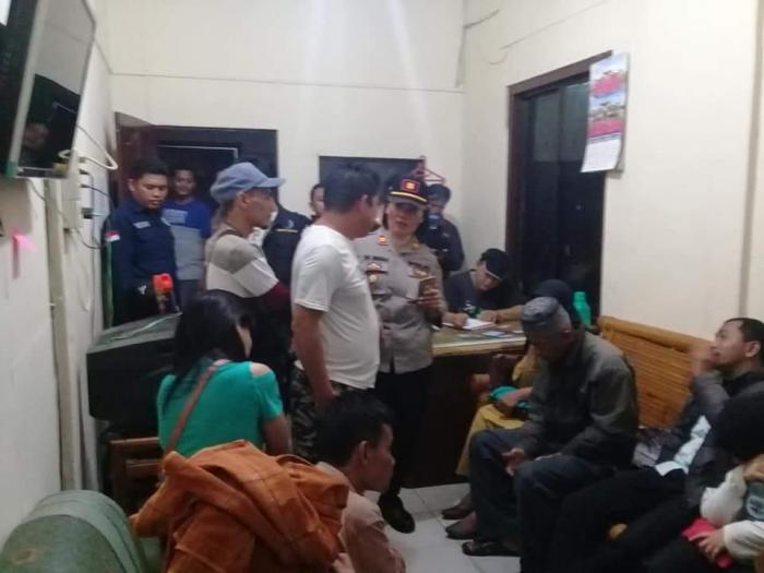 Tim Gabungan Seser Hotel dan Rumah Kos kosan