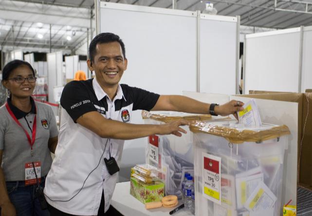 Ini Sosok Ketua PPLN Singapura David Seragih